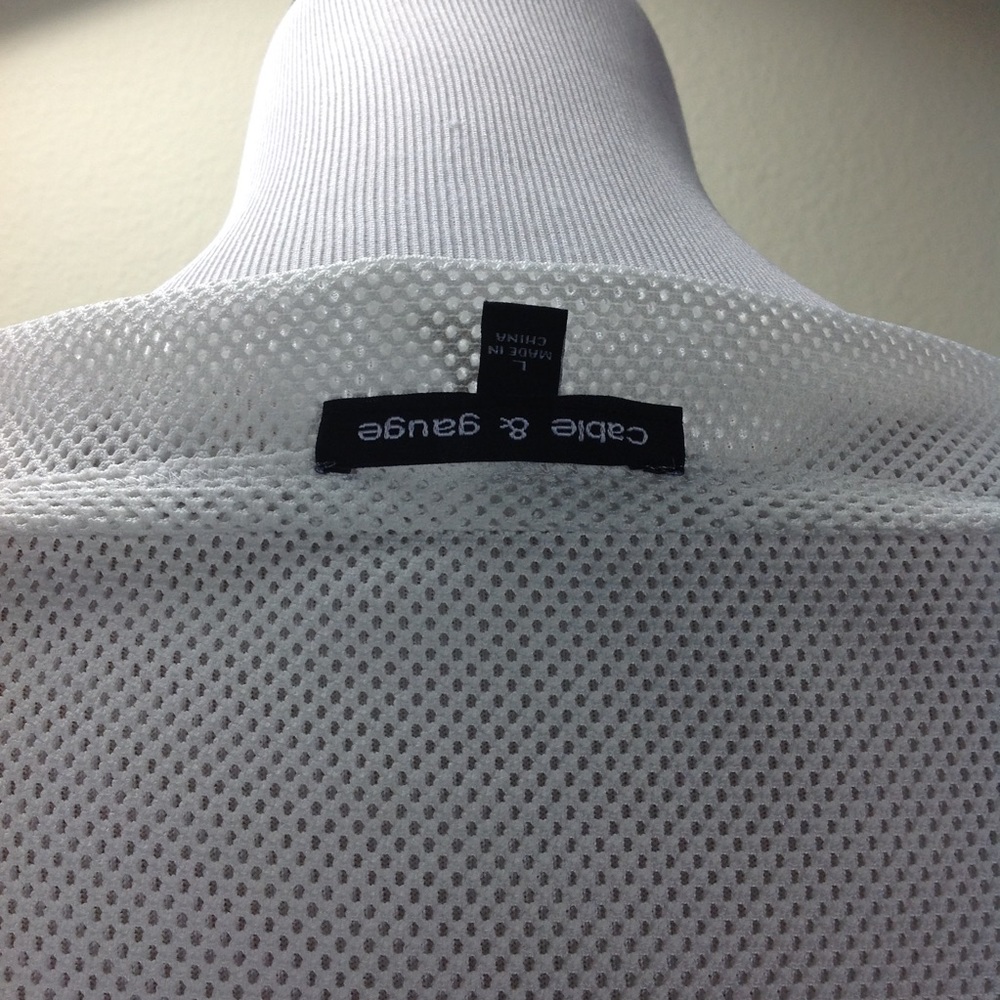 Cable & Gauge Black & White High Low Hemli… - Picture 6 of 7